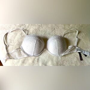 Victoria’s Secret Very Sexy Push Up White lace Bra 34C